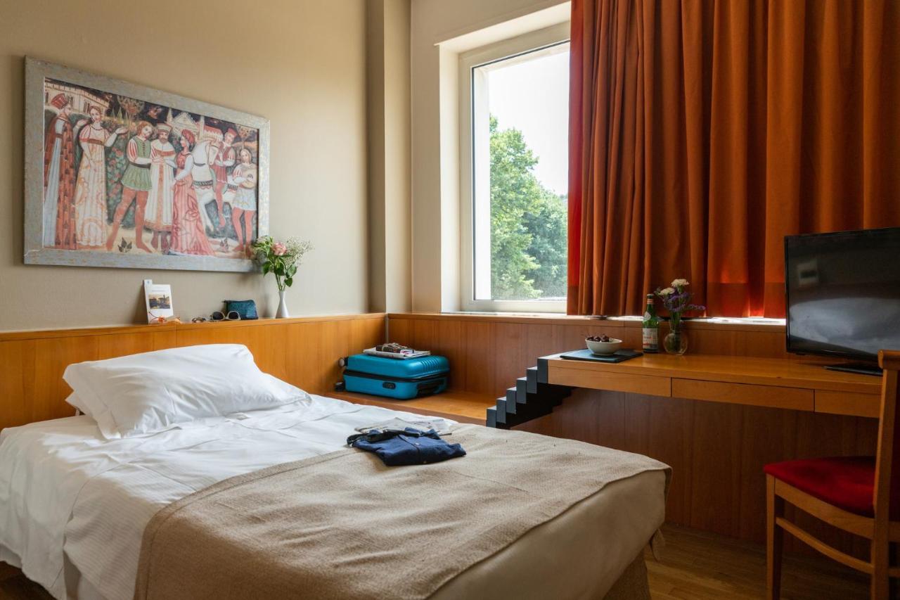 Camera Matrimoniale con Letto a una Piazza e Mezza